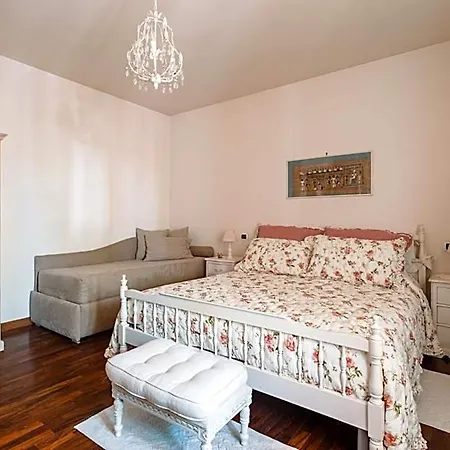 Diletta Oda ve Kahvaltı Forte dei Marmi